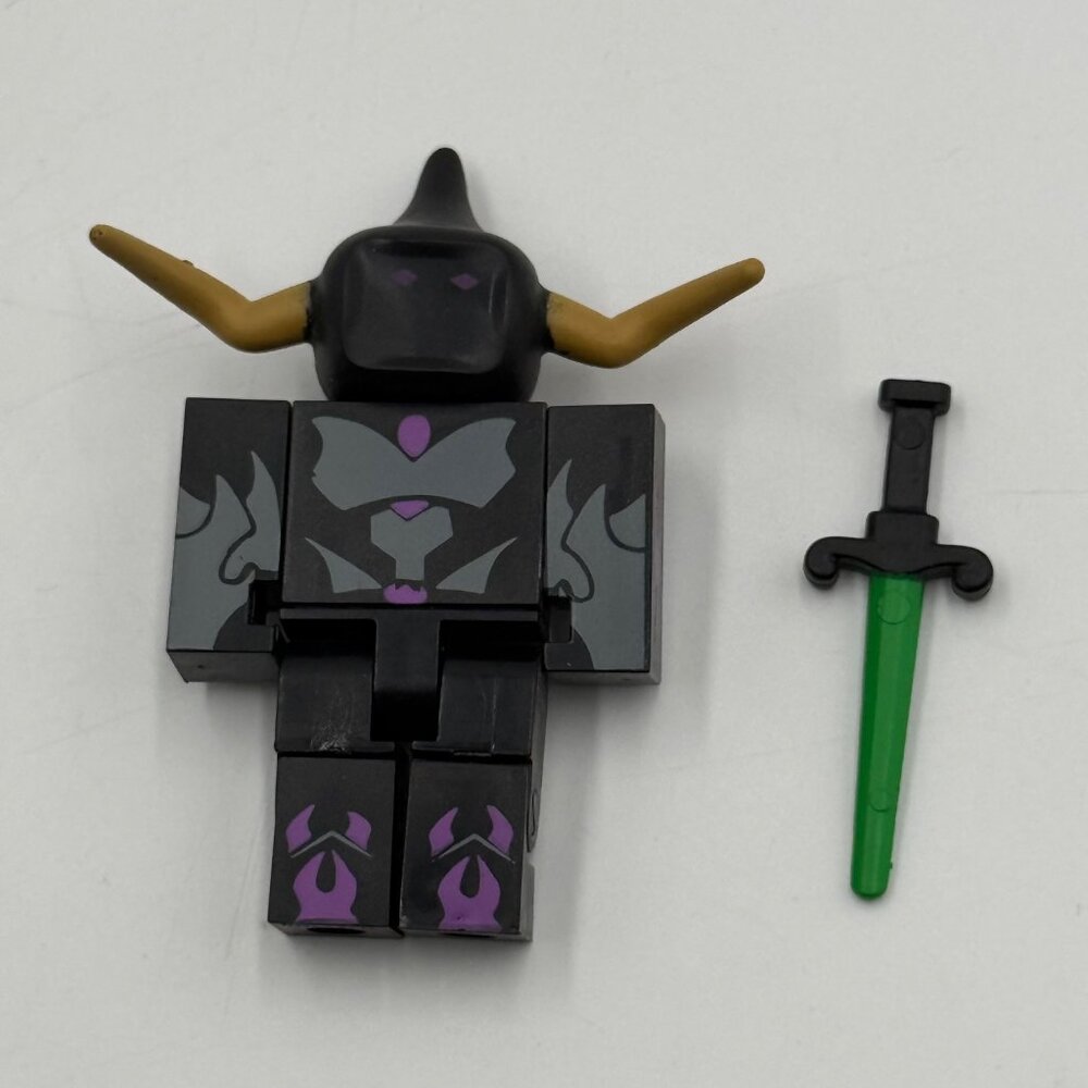 Roblox Azurewrath, Lord Of The Void Figure Toy Series 2 with Sword NO CODE